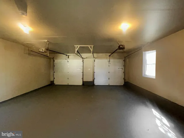a view of a garage room