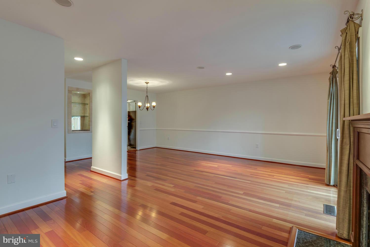 1958 Winterport Cluster Reston, VA 20191 - Photo 14 of 30 Living Room