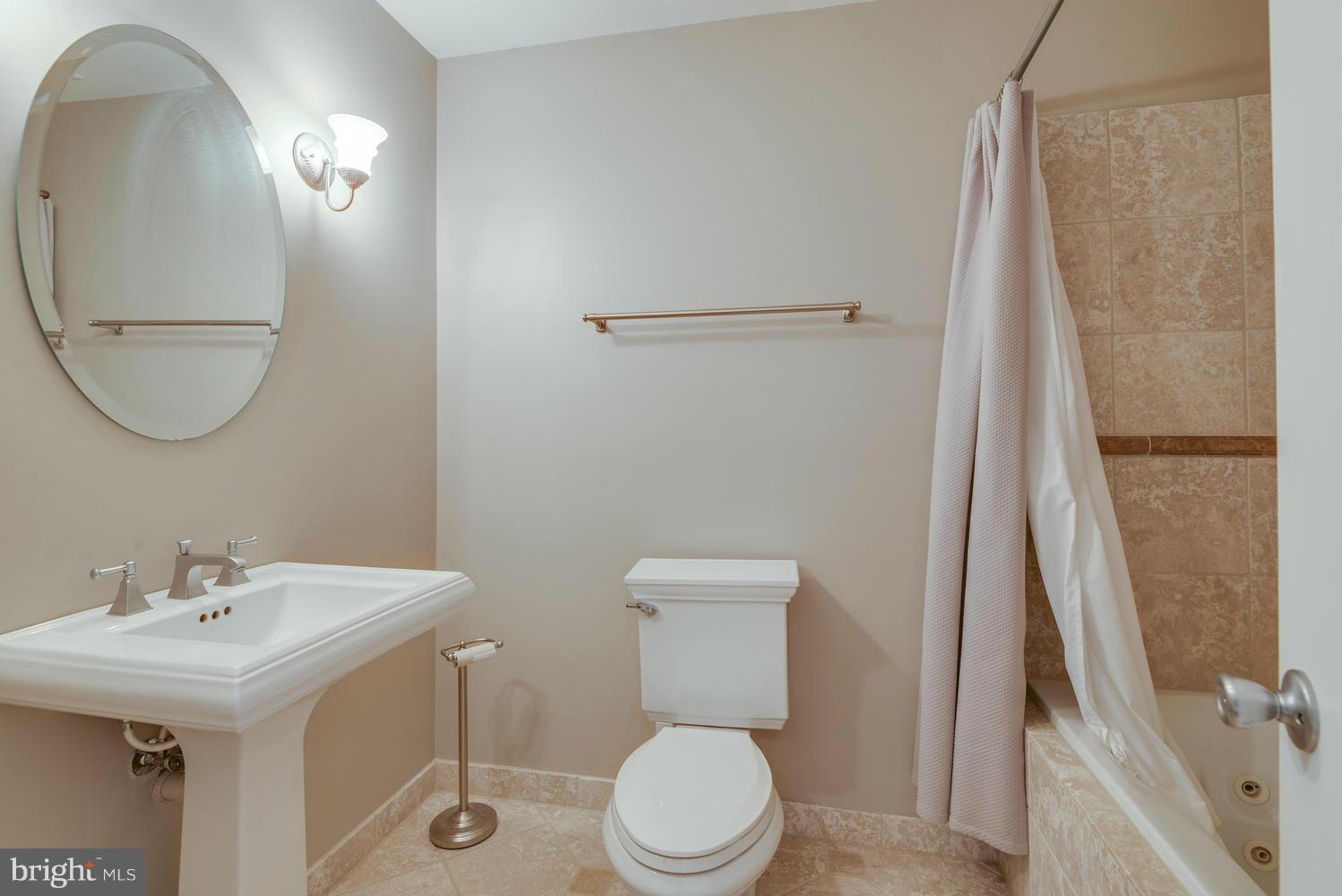 1958 Winterport Cluster Reston, VA 20191 - Photo 20 of 30 Bath