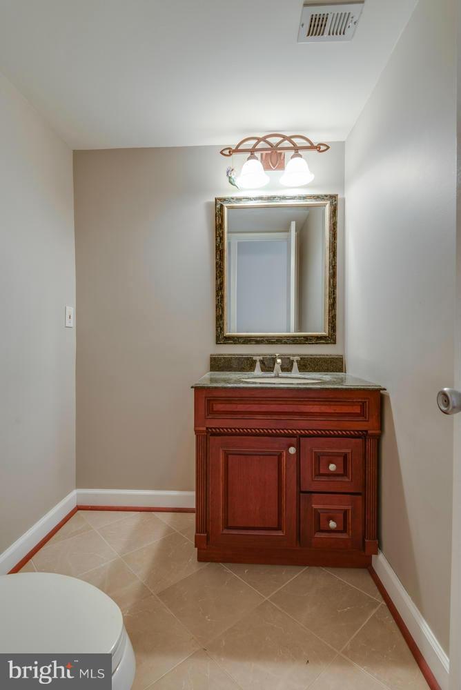 1958 Winterport Cluster Reston, VA 20191 - Photo 4 of 30 Bath