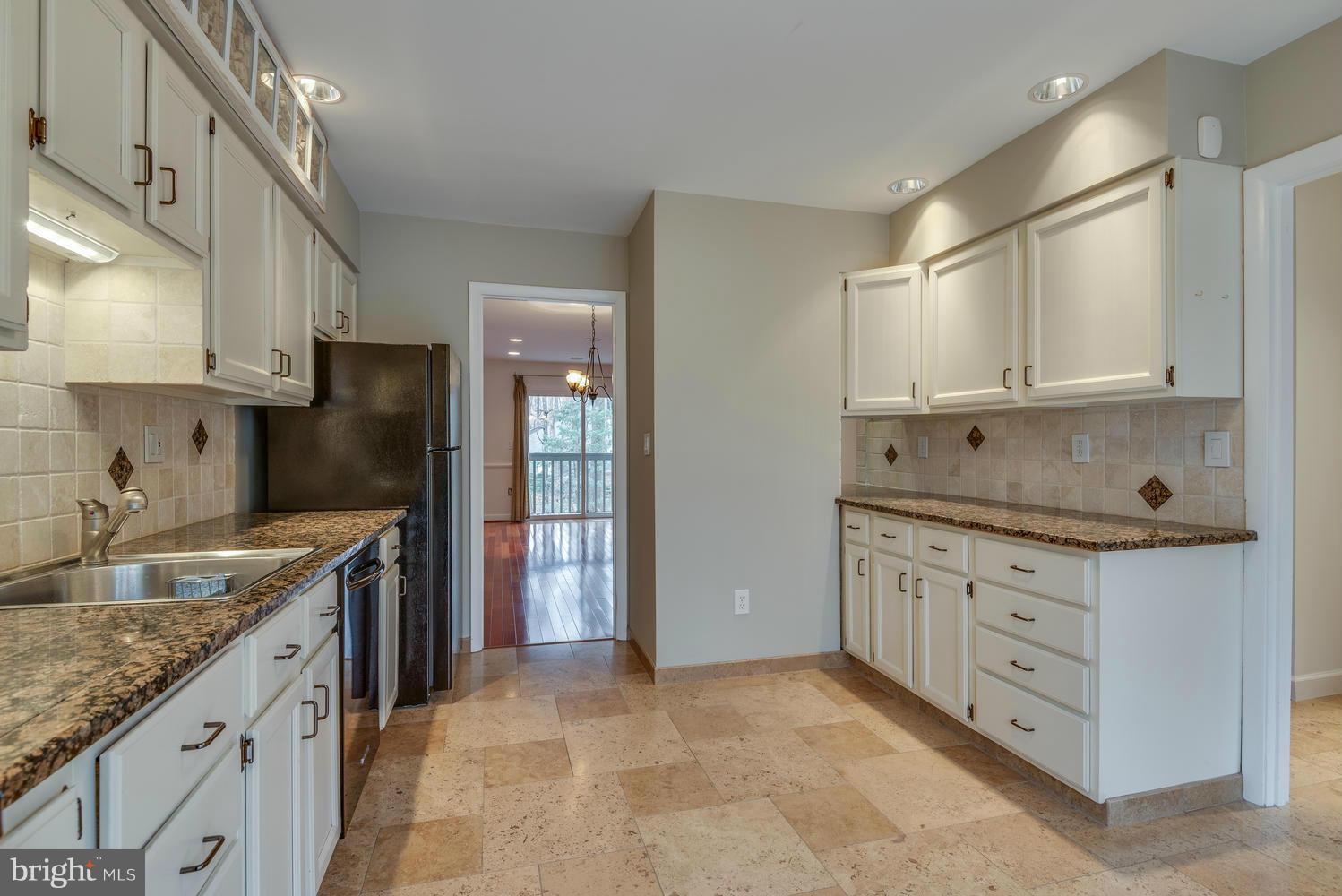 1958 Winterport Cluster Reston, VA 20191 - Photo 8 of 30 Kitchen