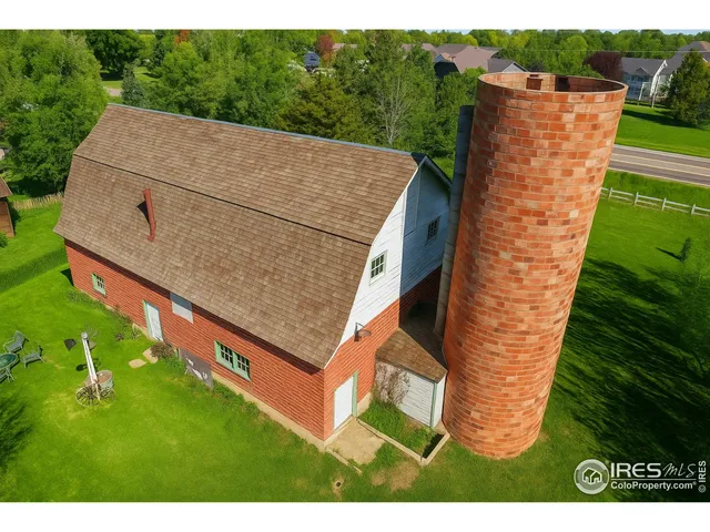 a view of an outdoor space with a lake view