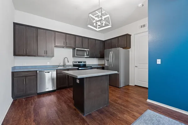 $1,750 | 8601 West Gate Boulevard, Unit 11101, Austin, TX 78745