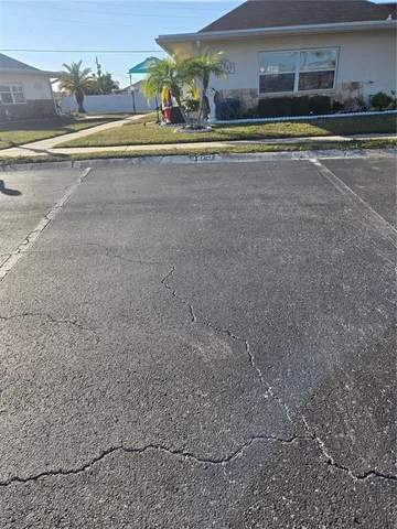 $1,375 | 4345 Tahitian Gardens Circle, Unit J, Holiday, FL 34691