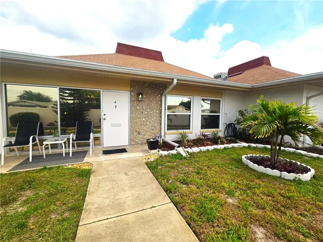 $1,375 | 4345 Tahitian Gardens Circle, Unit J, Holiday, FL 34691