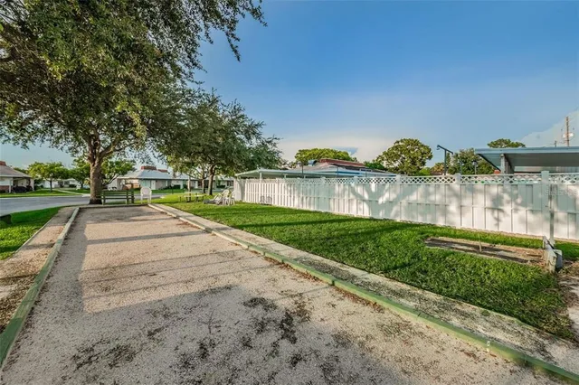 $1,375 | 4345 Tahitian Gardens Circle, Unit J, Holiday, FL 34691