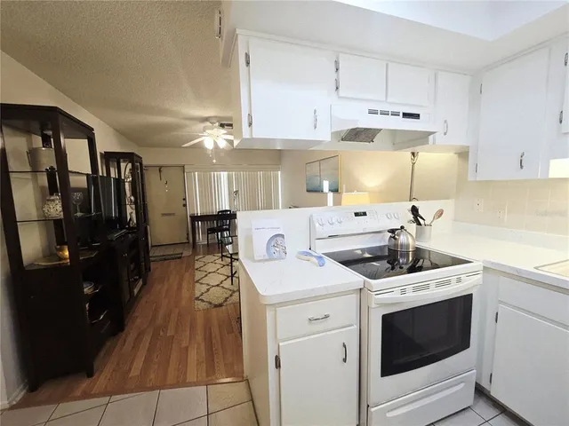 $1,375 | 4345 Tahitian Gardens Circle, Unit J, Holiday, FL 34691