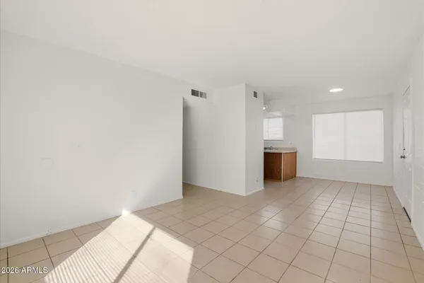 $1,275 | 1680 North Cameron Street, Casa Grande, AZ 85122