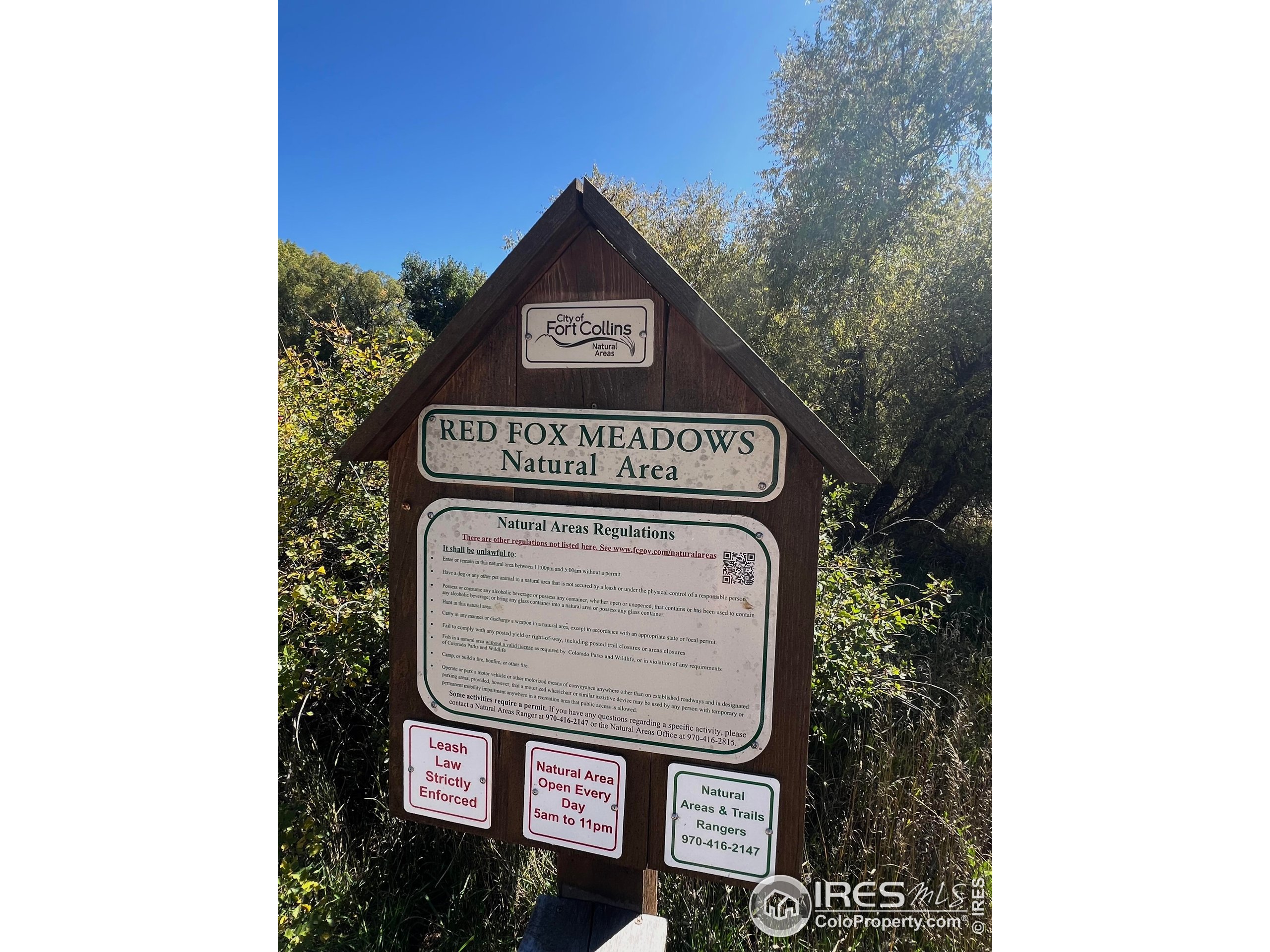 1705 Heatheridge Road, Unit M204 Fort Collins, CO 80526 - Photo 24 of 35 a view of a street sign