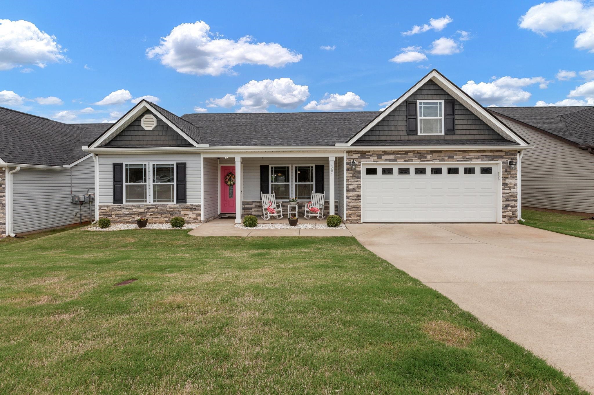 301 Highland Springs Loop Inman, SC 29349 - Photo 1 of 41