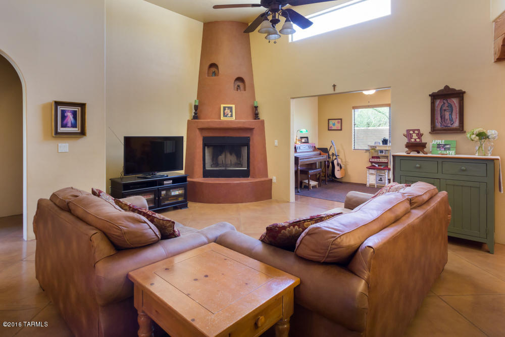 1741 North Lone Ridge Place Tucson, AZ 85745 - Photo 5 of 25