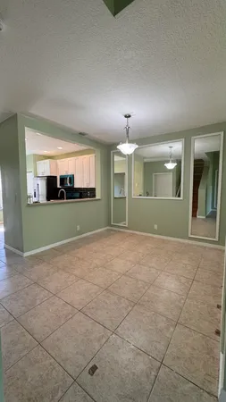 $2,900 | 6422 Park Lake Circle, Boynton Beach, FL 33437