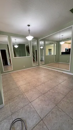 $2,900 | 6422 Park Lake Circle, Boynton Beach, FL 33437