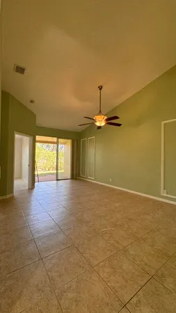 $2,900 | 6422 Park Lake Circle, Boynton Beach, FL 33437