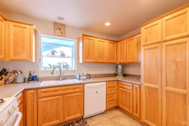 $699,000 | 822 Jack London Drive, Santa Rosa, CA 95409