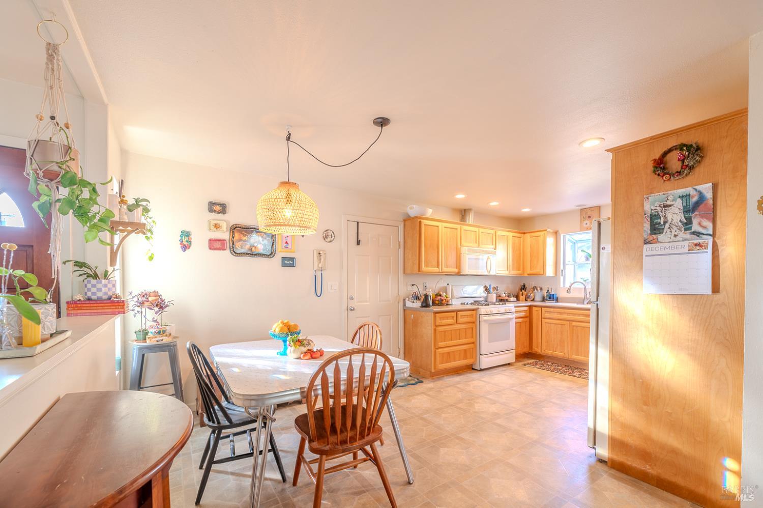 822 Jack London Drive Santa Rosa, CA 95409 - Photo 4 of 31