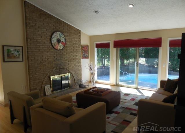 900 Stag Ridge Road Rochester Hills, MI 48309 - Photo 4 of 21