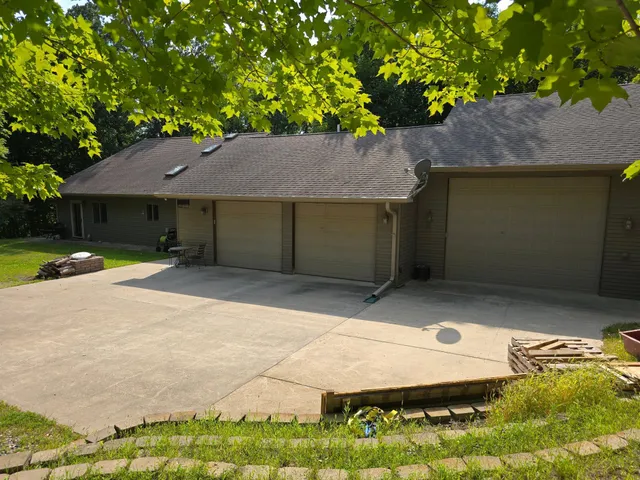 $525,000 | 17135 200 Street, Lake Park, MN 56554
