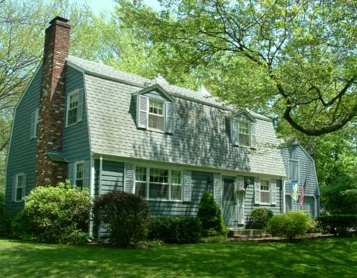 88 Ferry Road Bristol, RI 02809 - Photo 1 of 8 Exterior Front.
