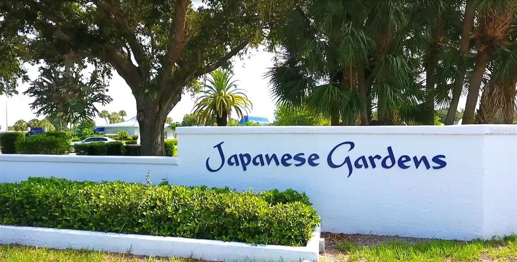 5800 Forsythia Road Venice, FL 34293 - Photo 23 of 27 a sign on the side of a building