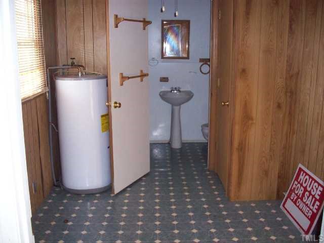 722 Weaver Road Kenly, NC 27542 - Photo 4 of 12 Gallery Image 4