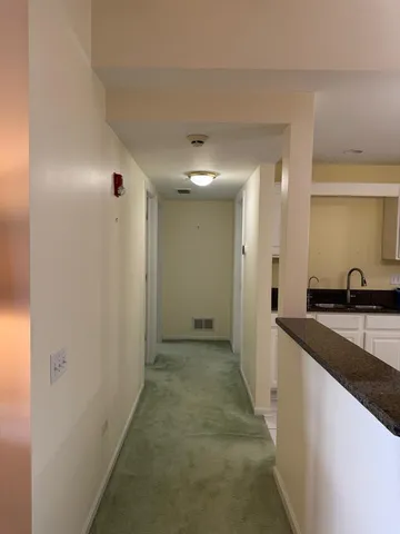 $2,300 | 2020 St Regis Drive, Unit 607, Lombard, IL 60148