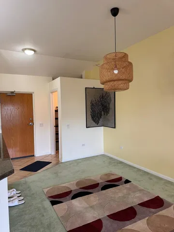 $2,300 | 2020 St Regis Drive, Unit 607, Lombard, IL 60148