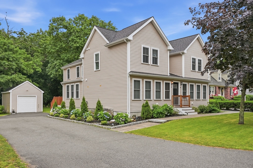 42 Messinger Street, Unit 42 Canton, MA 02021 - Photo 3 of 42