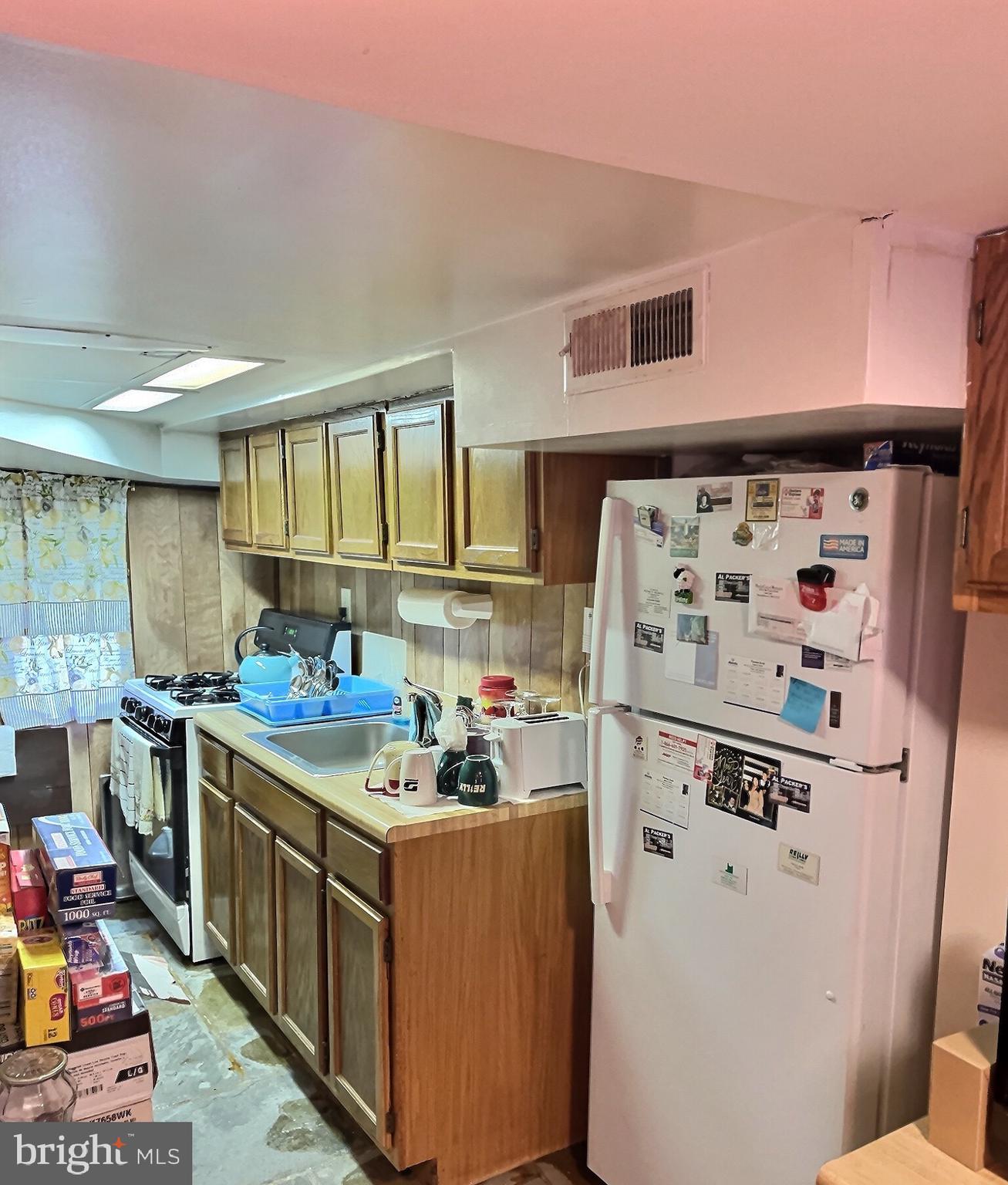 2111 Sunbriar Road Baltimore, MD 21207 - Photo 2 of 16 Gallery Image 2