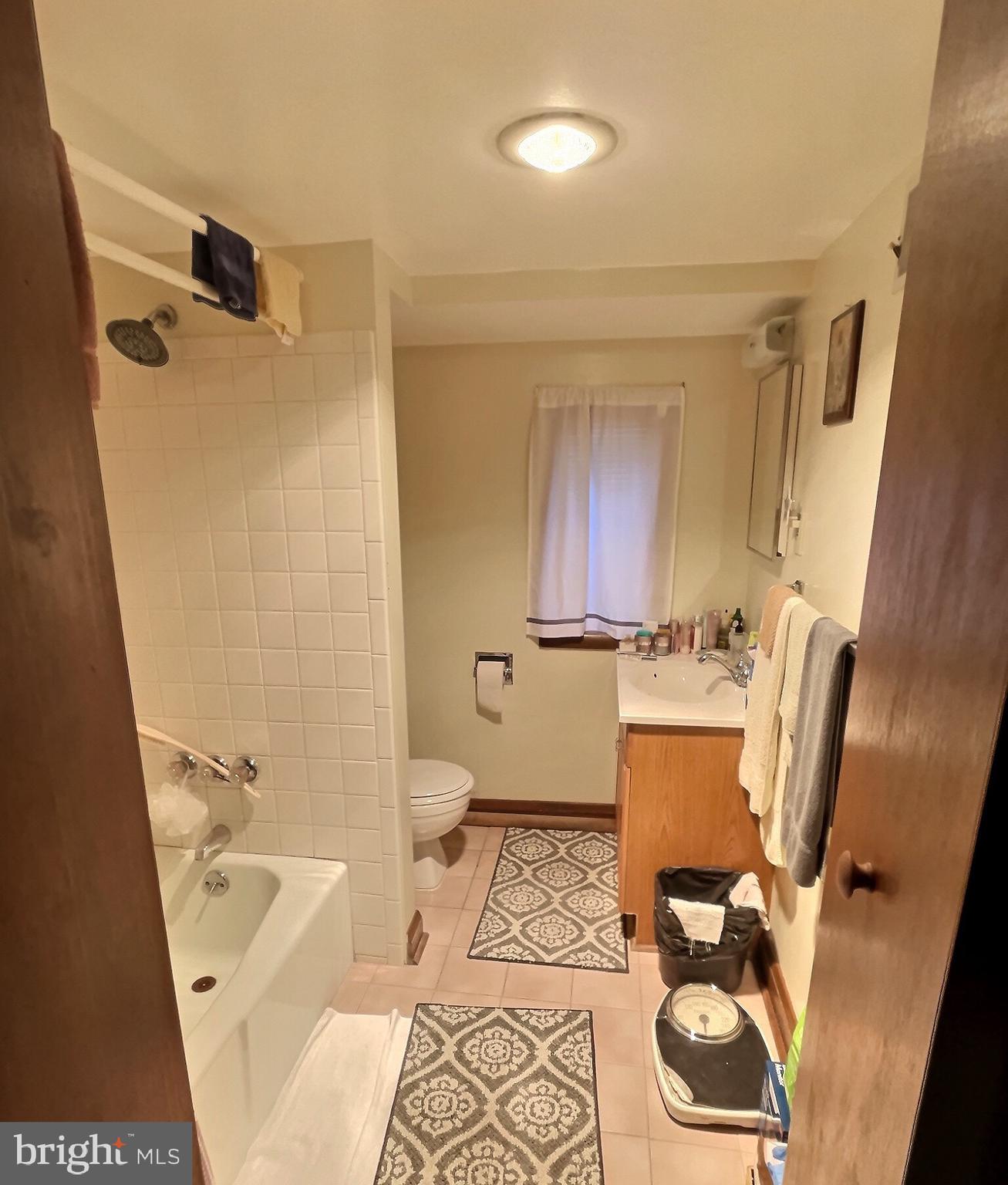 2111 Sunbriar Road Baltimore, MD 21207 - Photo 3 of 16 Gallery Image 3