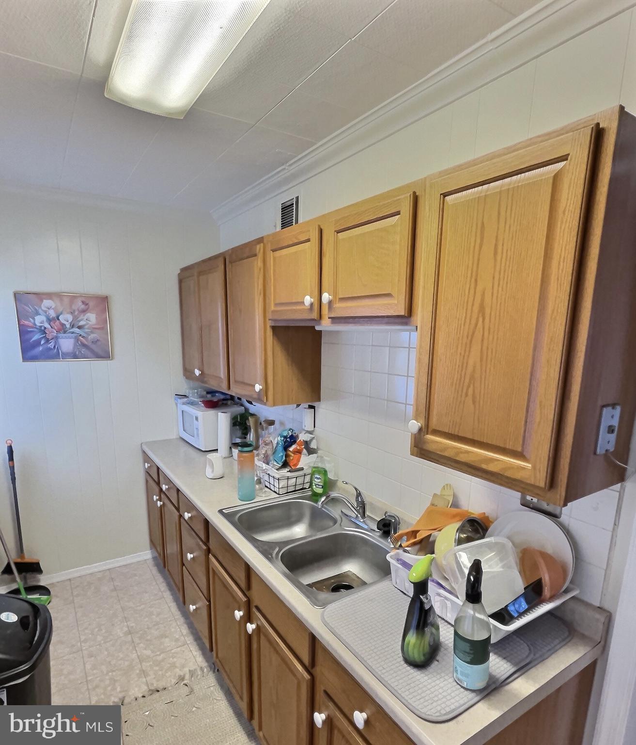 2111 Sunbriar Road Baltimore, MD 21207 - Photo 8 of 16 Gallery Image 8