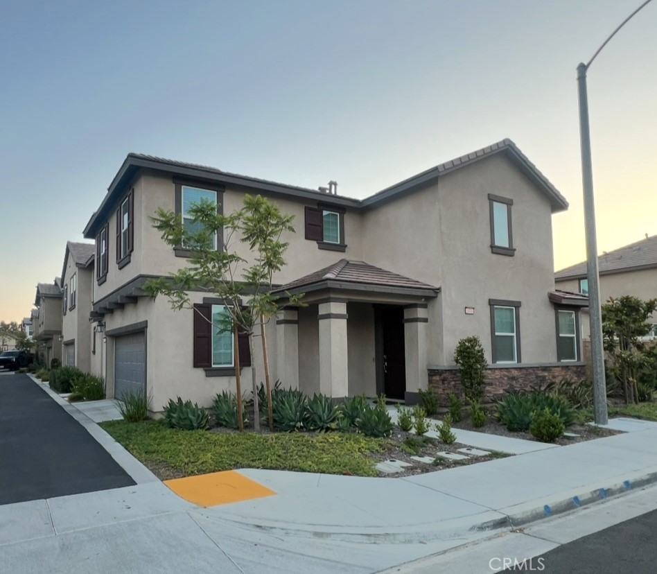 2476 Gunner Ridge Way Rialto, CA 92377 - Photo 3 of 34