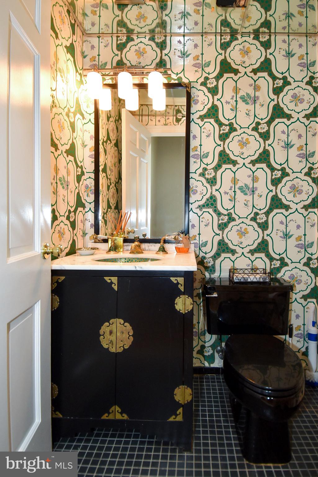 606 H Street Southwest Washington, DC 20024 - Photo 33 of 50 Powder Room