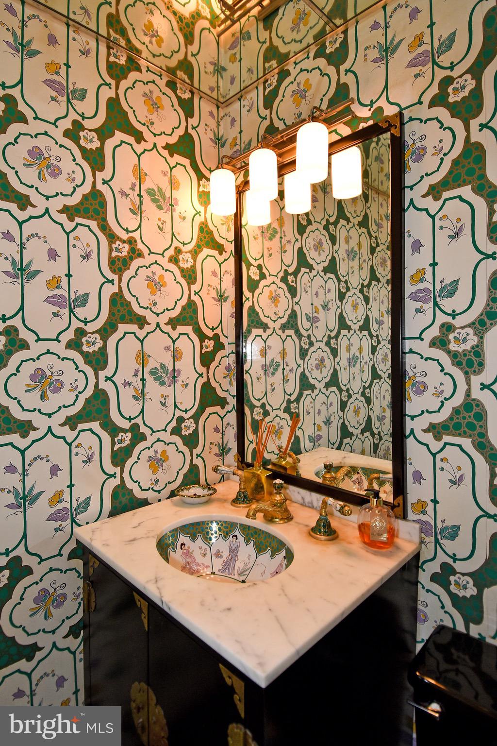 606 H Street Southwest Washington, DC 20024 - Photo 34 of 50 Powder Room