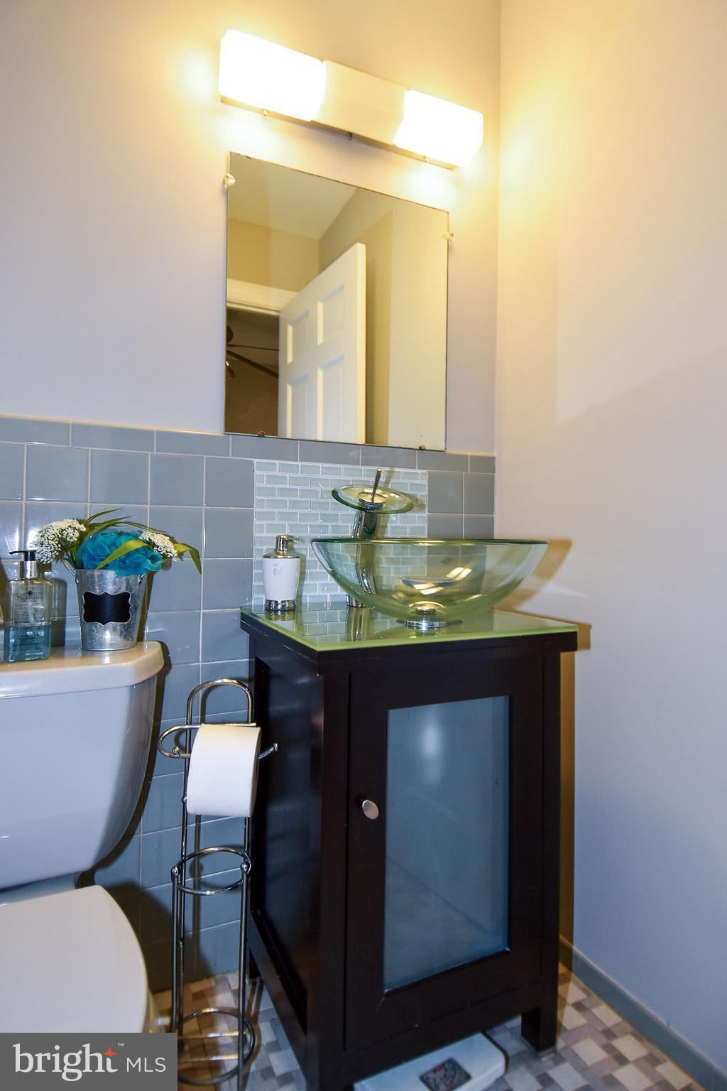 606 H Street Southwest Washington, DC 20024 - Photo 42 of 50 Bathroom