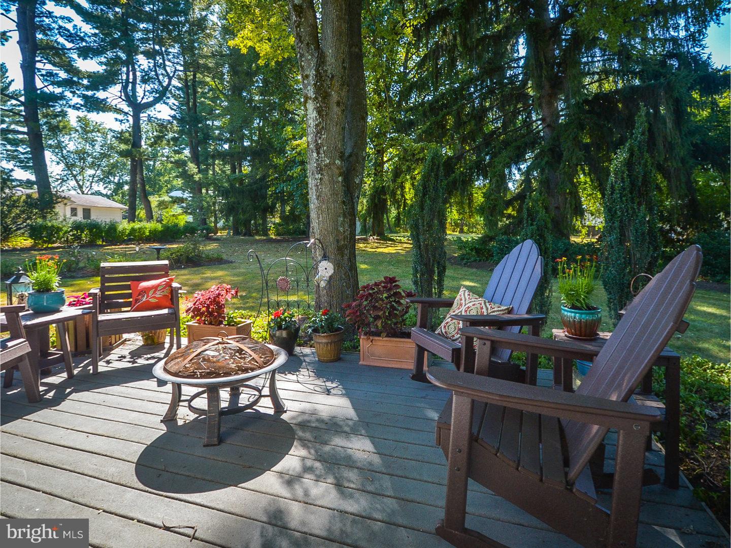 581 Kings Road Yardley, PA 19067 - Photo 24 of 25 Deck