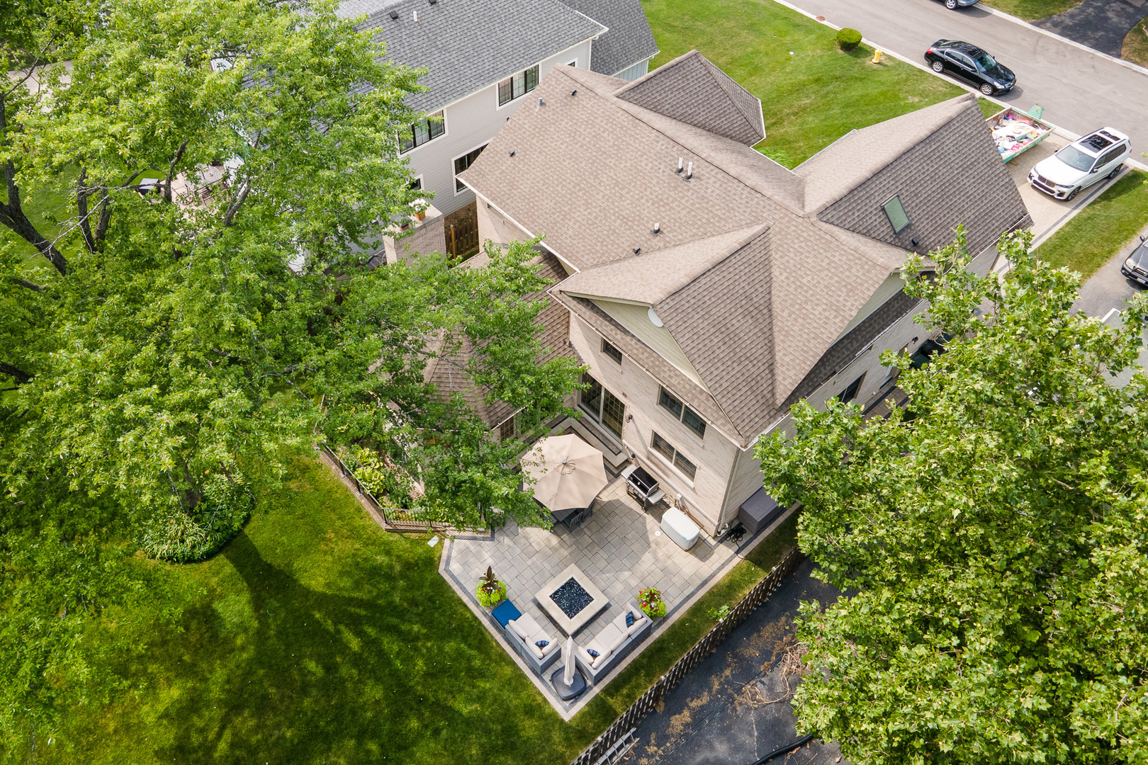 2235 Covert Road Glenview, IL 60025 - Photo 35 of 35 an aerial view of a house with a yard and trees