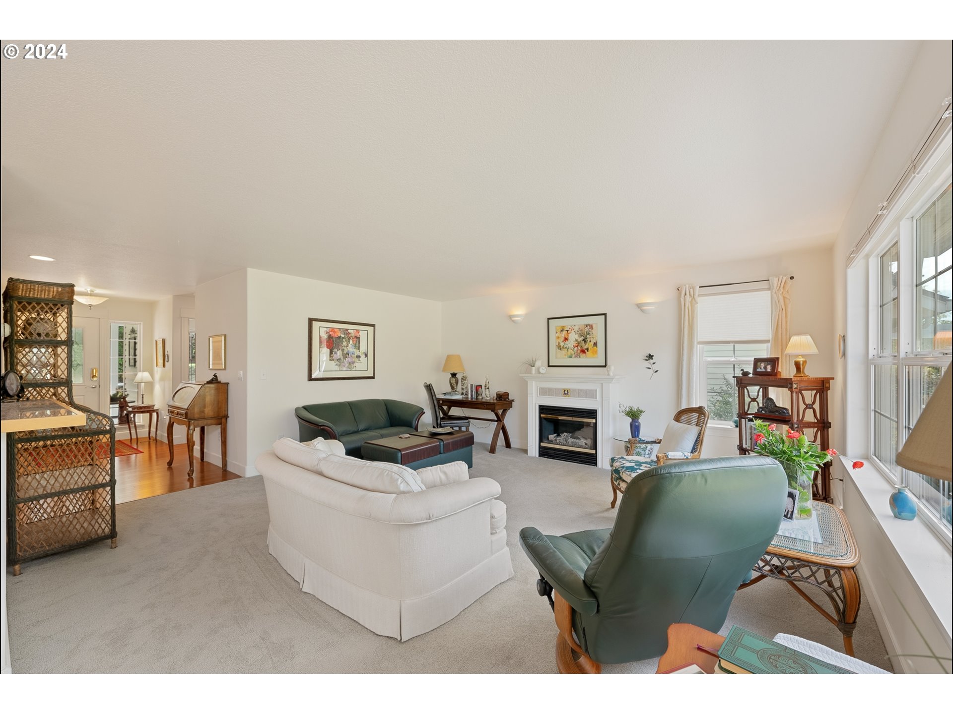 3 Waterford Downs Florence, OR 97439 - Photo 15 of 46 a living room with furniture a flat screen tv and a table