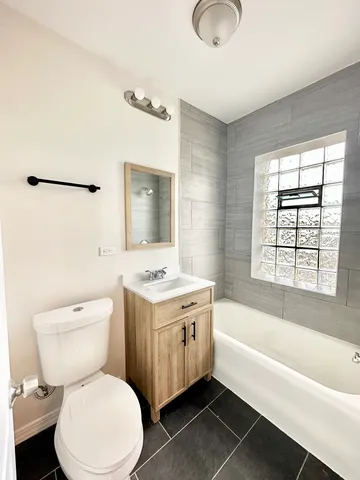 $1,350 | 1245 North Karlov Avenue, Unit 3, Chicago, IL 60651