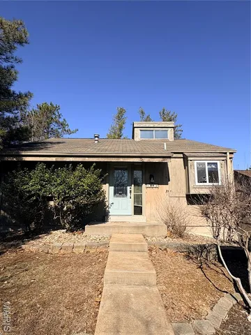 $299,900 | 1649 Country Hill Lane, Manchester, MO 63021