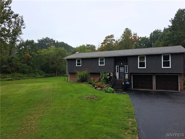 $495,000 | 170 Creek Road, Elma, NY 14052