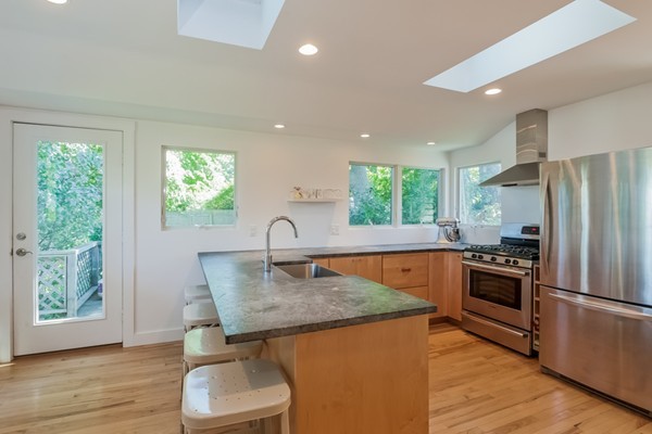 17 Fay Road Scituate, MA 02066 - Photo 8 of 23 Gallery Image 8