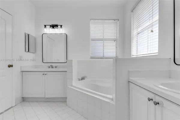 $3,200 | 925 Southwest 152 Nd Court, Miami, FL 33194