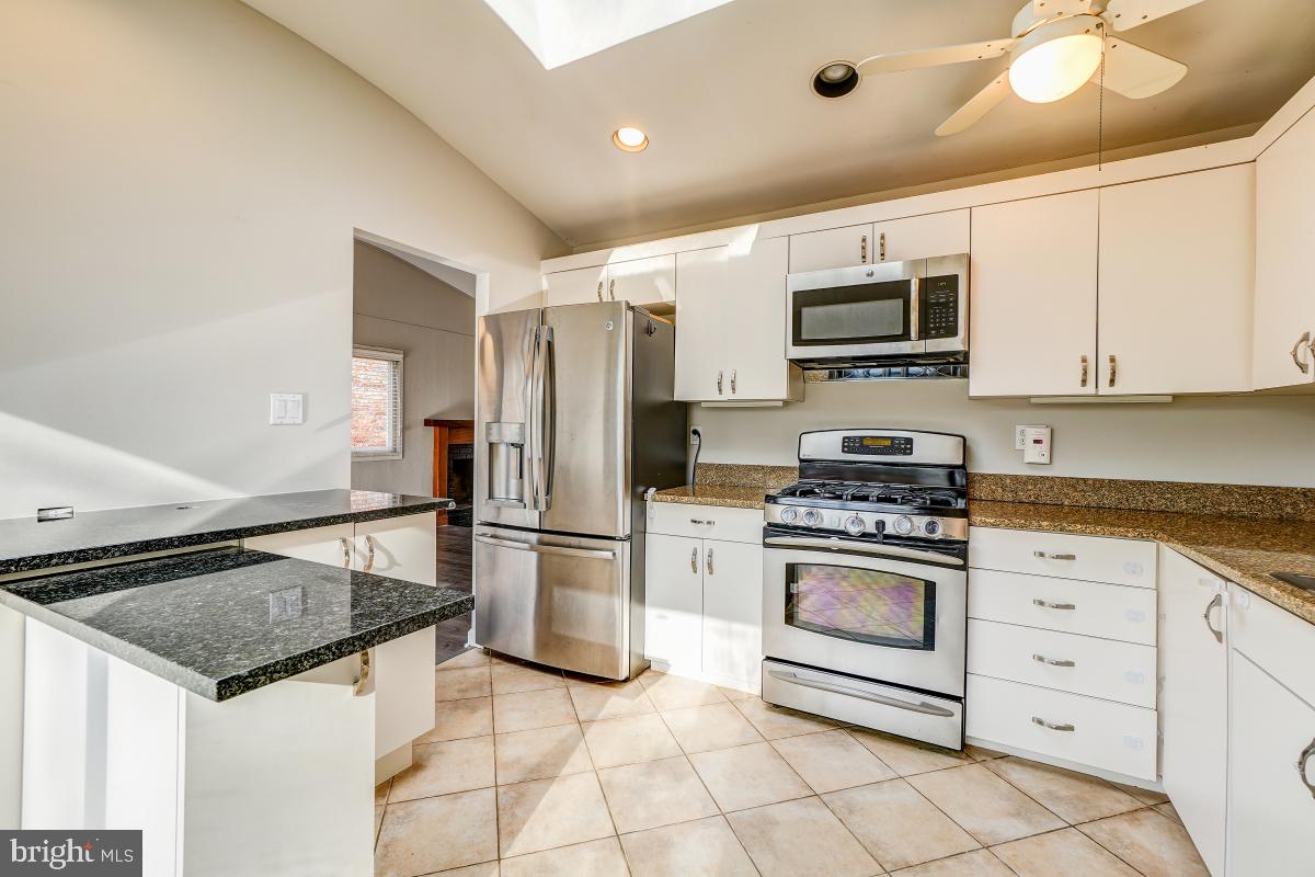 7702 Hamilton Spring Road Bethesda, MD 20817 - Photo 14 of 43 Kitchen