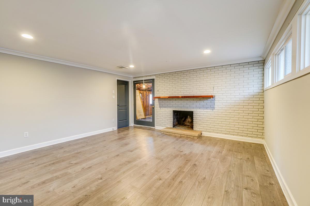 7702 Hamilton Spring Road Bethesda, MD 20817 - Photo 25 of 43 Family Room