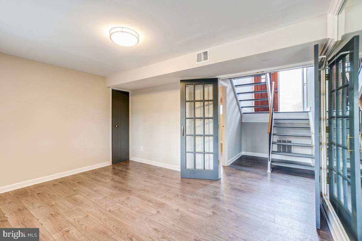 7702 Hamilton Spring Road Bethesda, MD 20817 - Photo 29 of 43 Bedroom