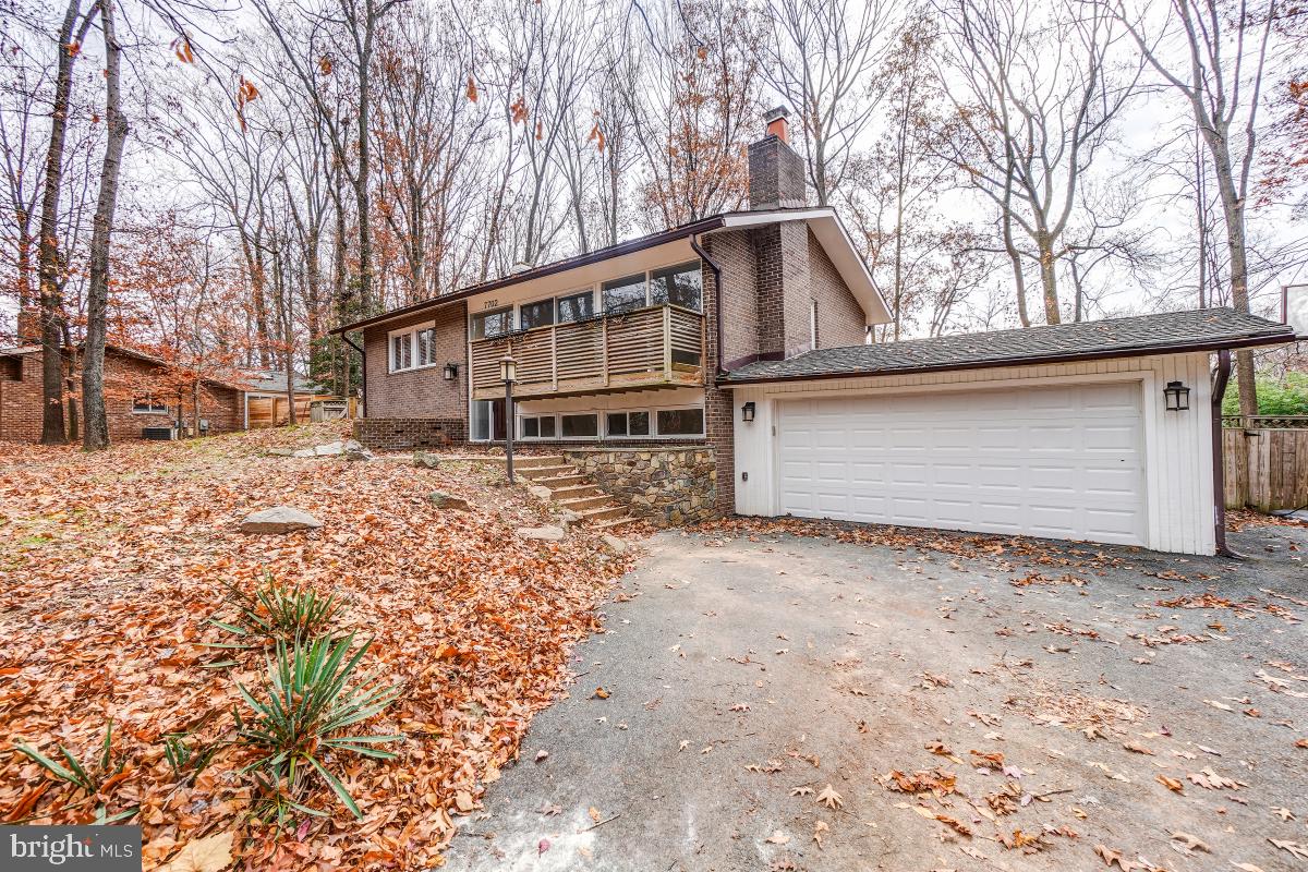 7702 Hamilton Spring Road Bethesda, MD 20817 - Photo 4 of 43 Front