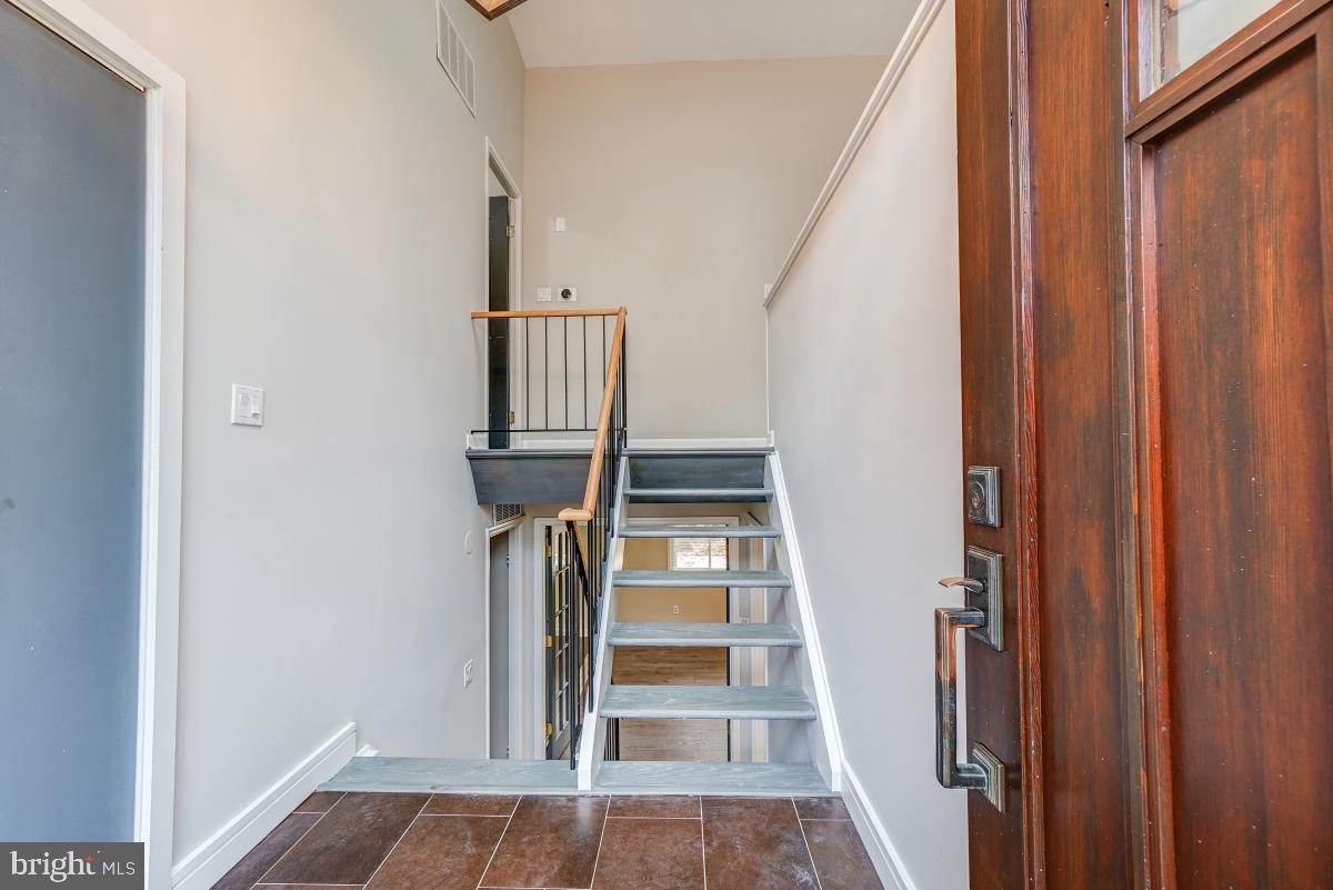 7702 Hamilton Spring Road Bethesda, MD 20817 - Photo 5 of 43 Foyer