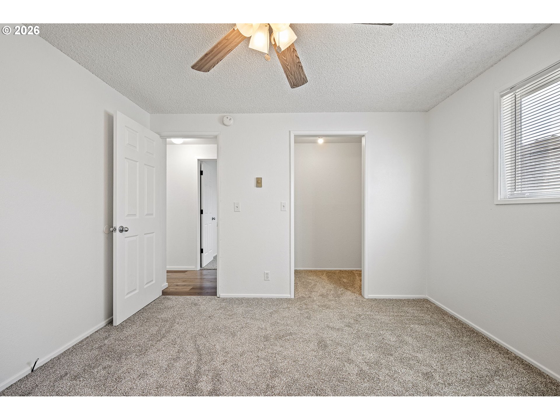 422 South 49th Place Springfield, OR 97478 - Photo 20 of 32 a view of an empty room
