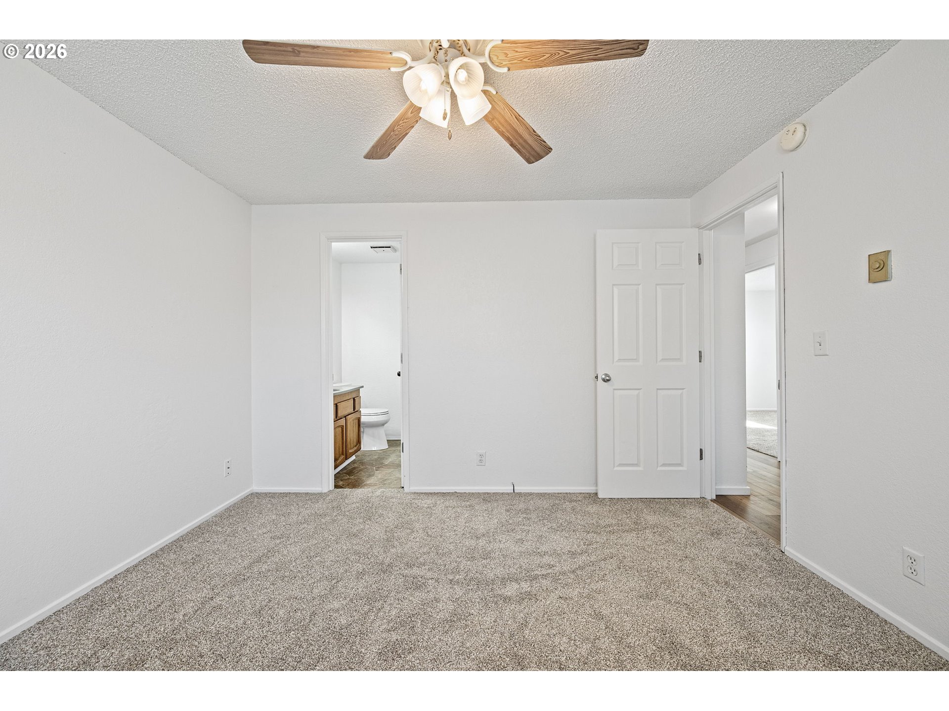 422 South 49th Place Springfield, OR 97478 - Photo 21 of 32 a view of empty room